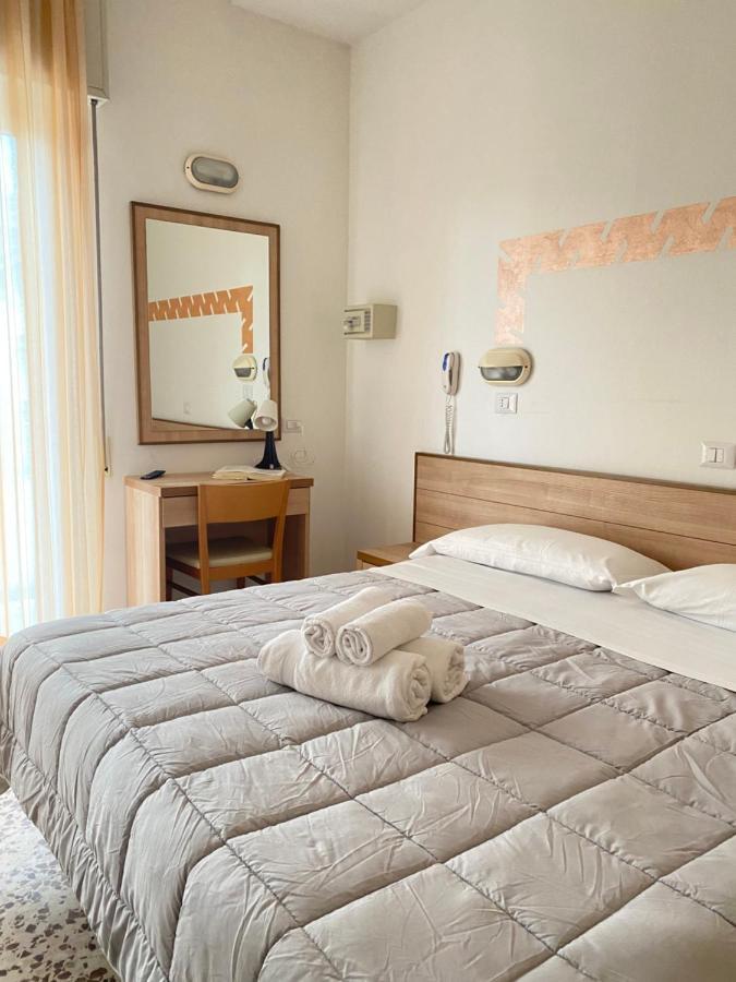Hotel Ravello Adults Only Rimini Extérieur photo