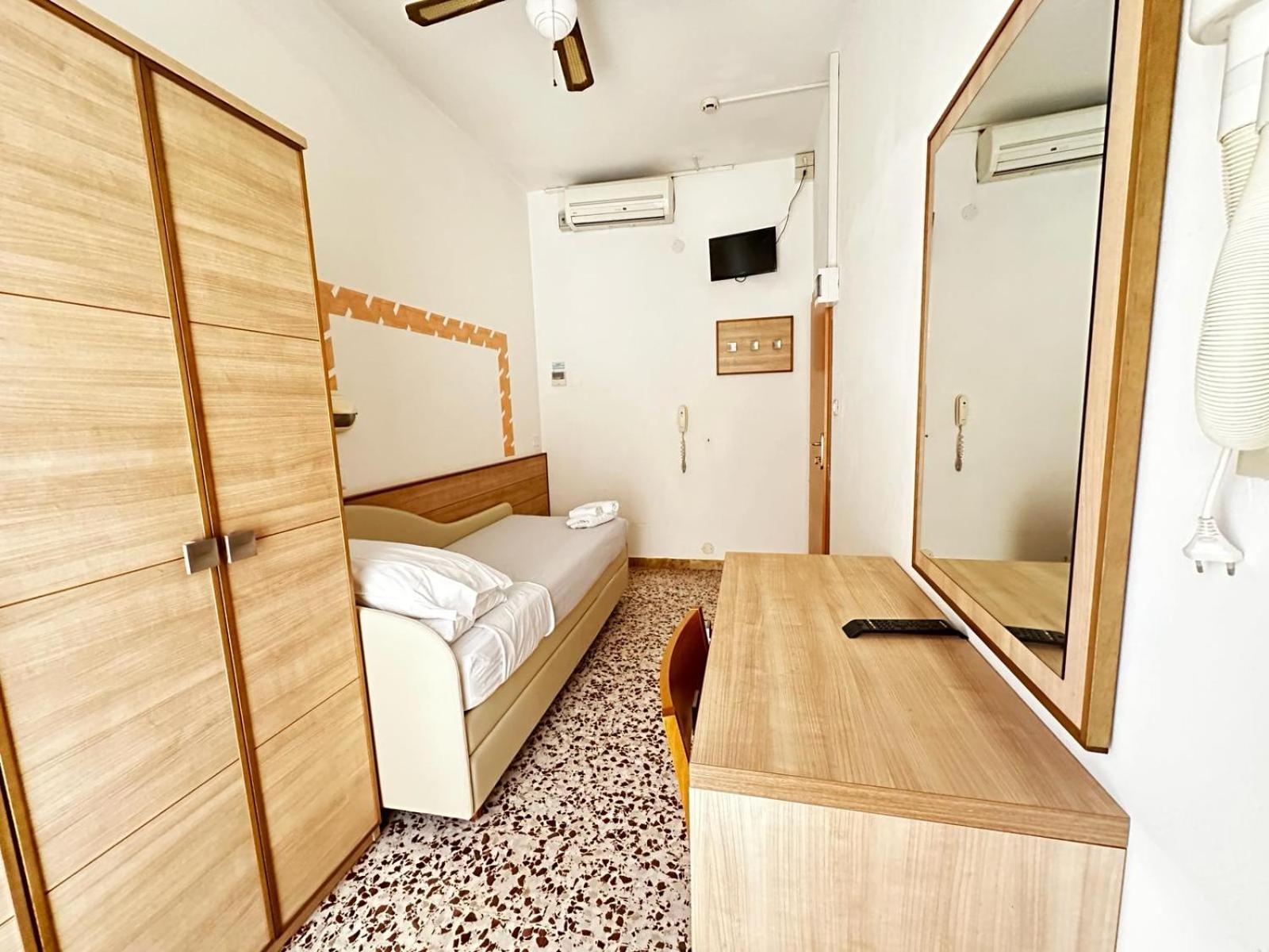 Hotel Ravello Adults Only Rimini Extérieur photo