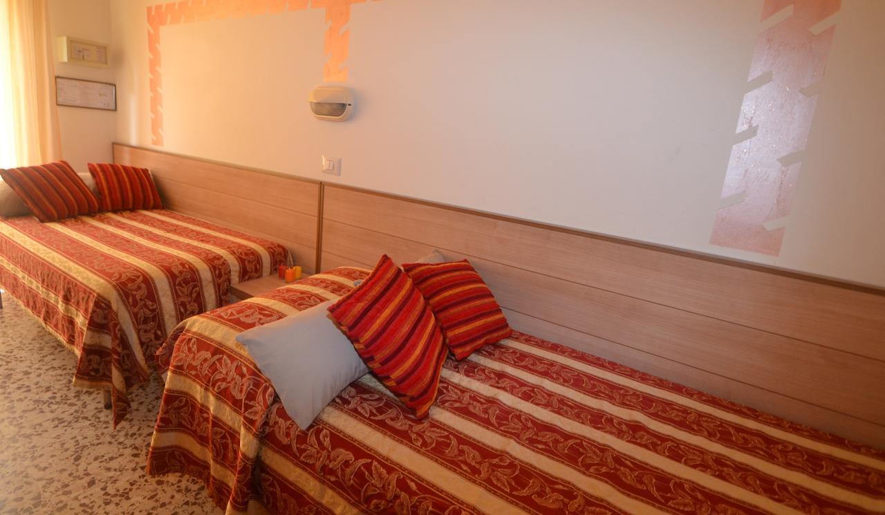Hotel Ravello Adults Only Rimini Extérieur photo